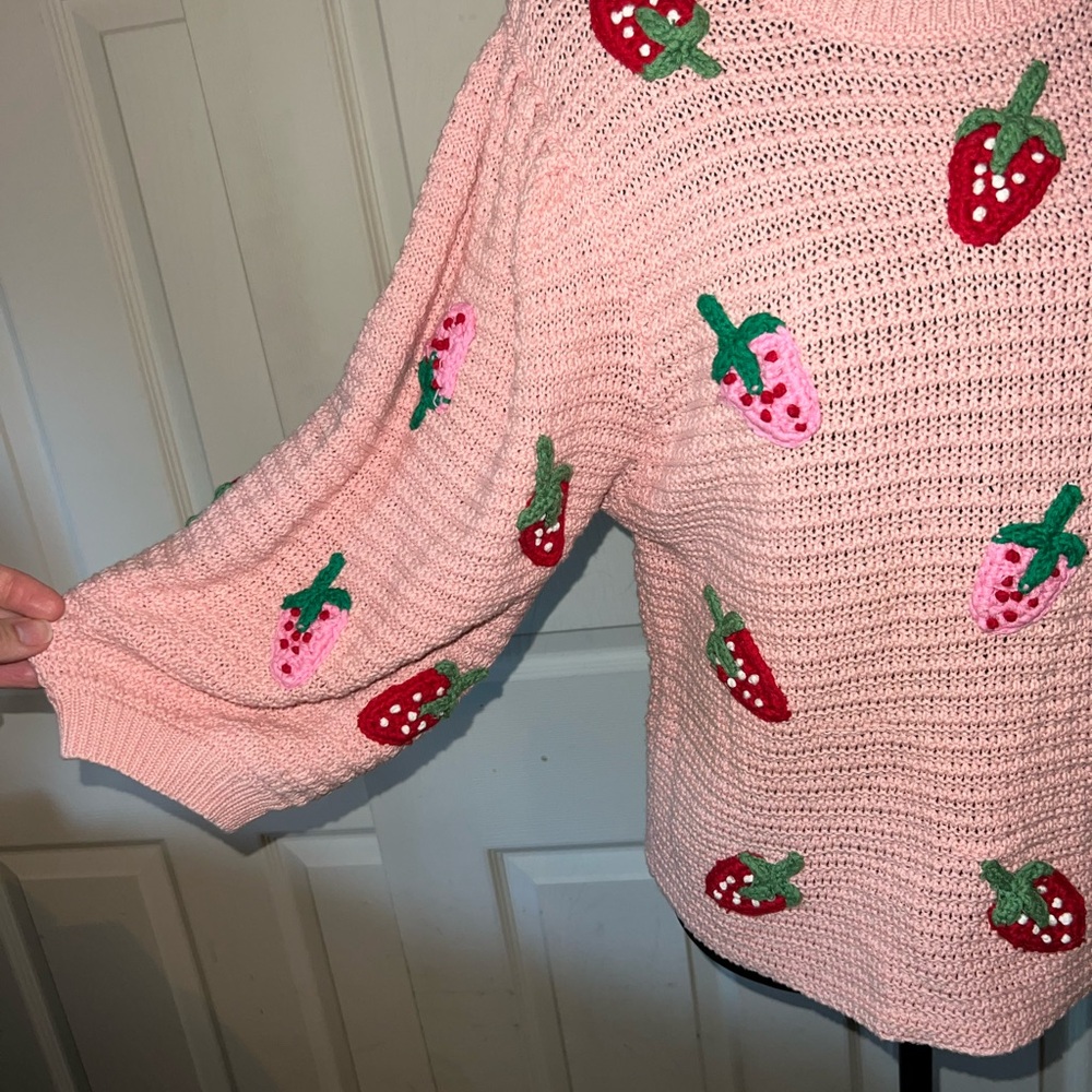 ZARA Pink Strawberry Balloon 3/4 Sleeve Sweater - Picture 3 of 6
